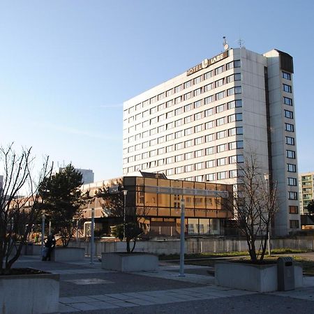 Hotel Labe Pardubice Buitenkant foto