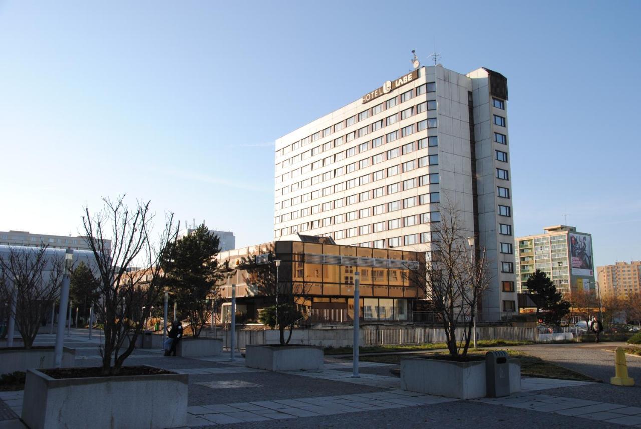 Hotel Labe Pardubice Buitenkant foto