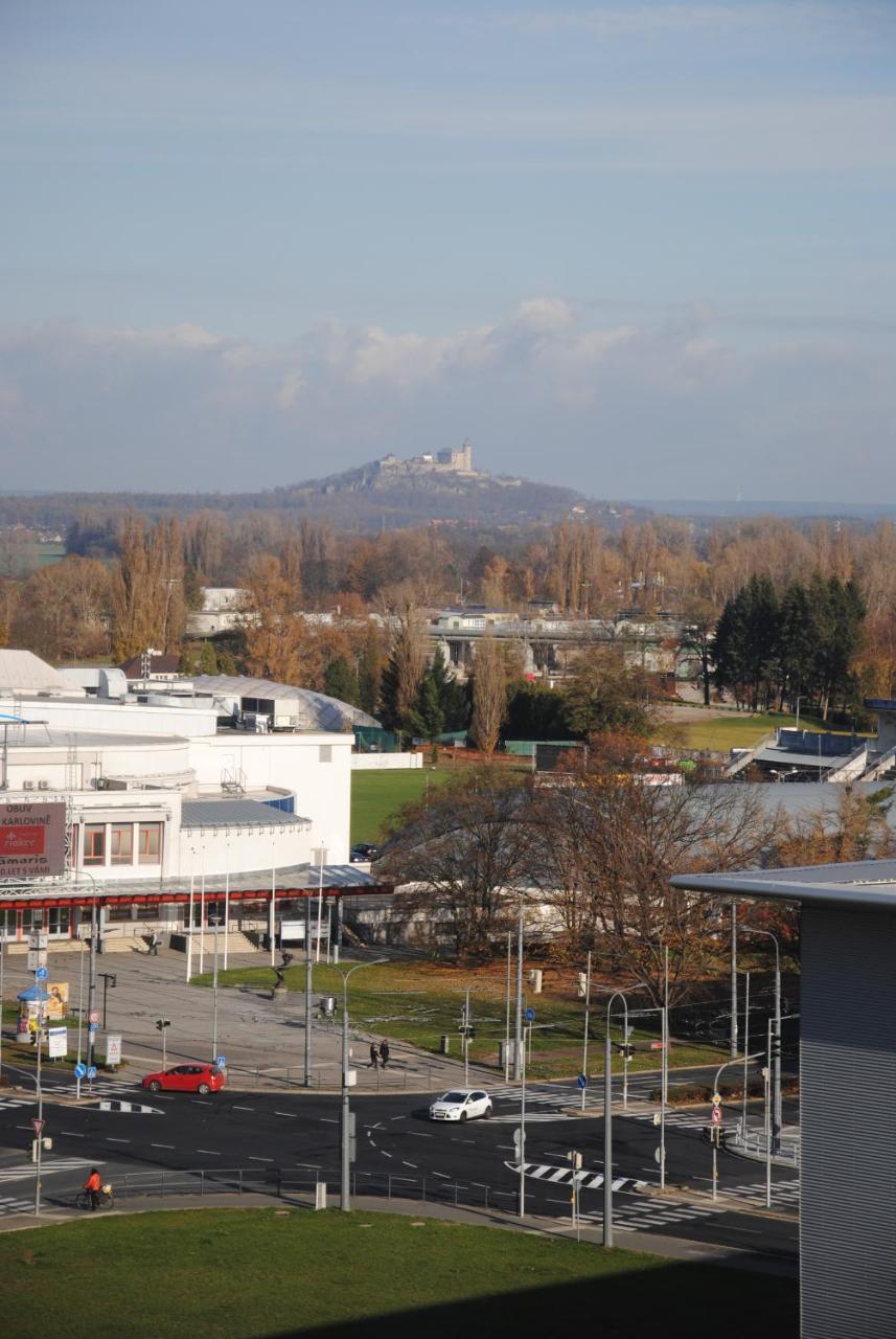 Hotel Labe Pardubice Buitenkant foto